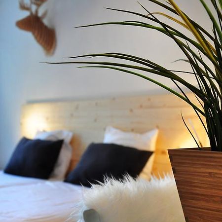Hotel Beez มาสทริชท์ ภายนอก รูปภาพ