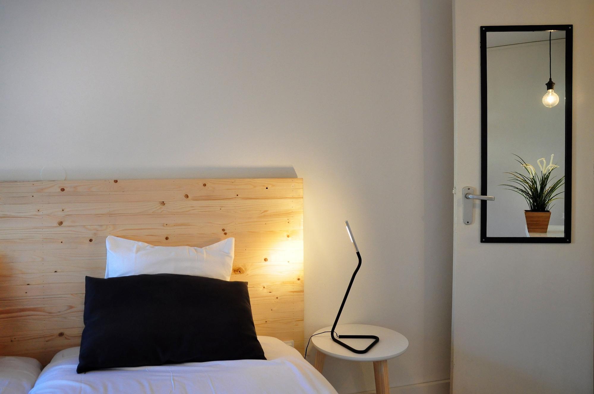 Hotel Beez มาสทริชท์ ภายนอก รูปภาพ