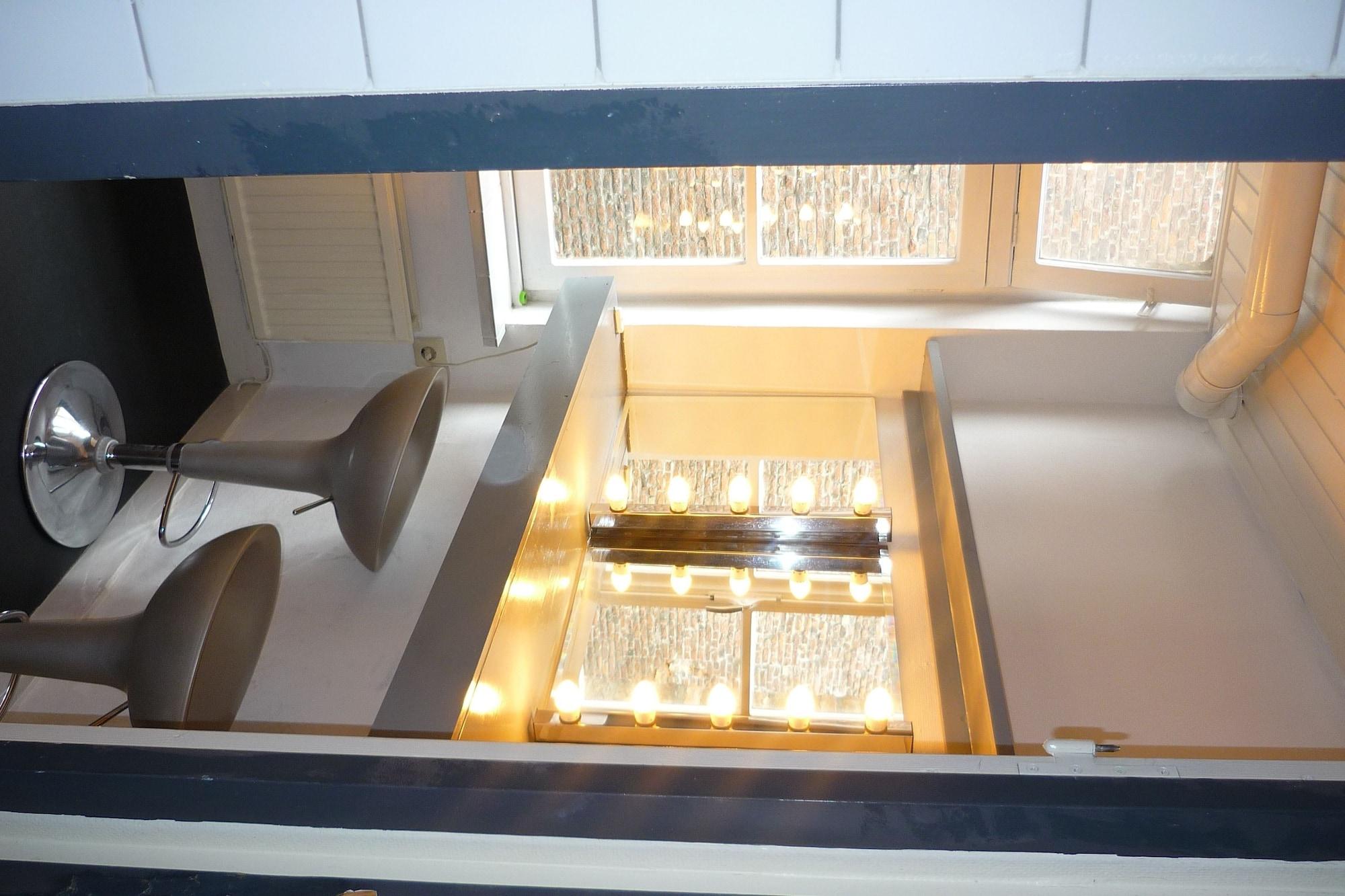 Hotel Beez มาสทริชท์ ภายนอก รูปภาพ