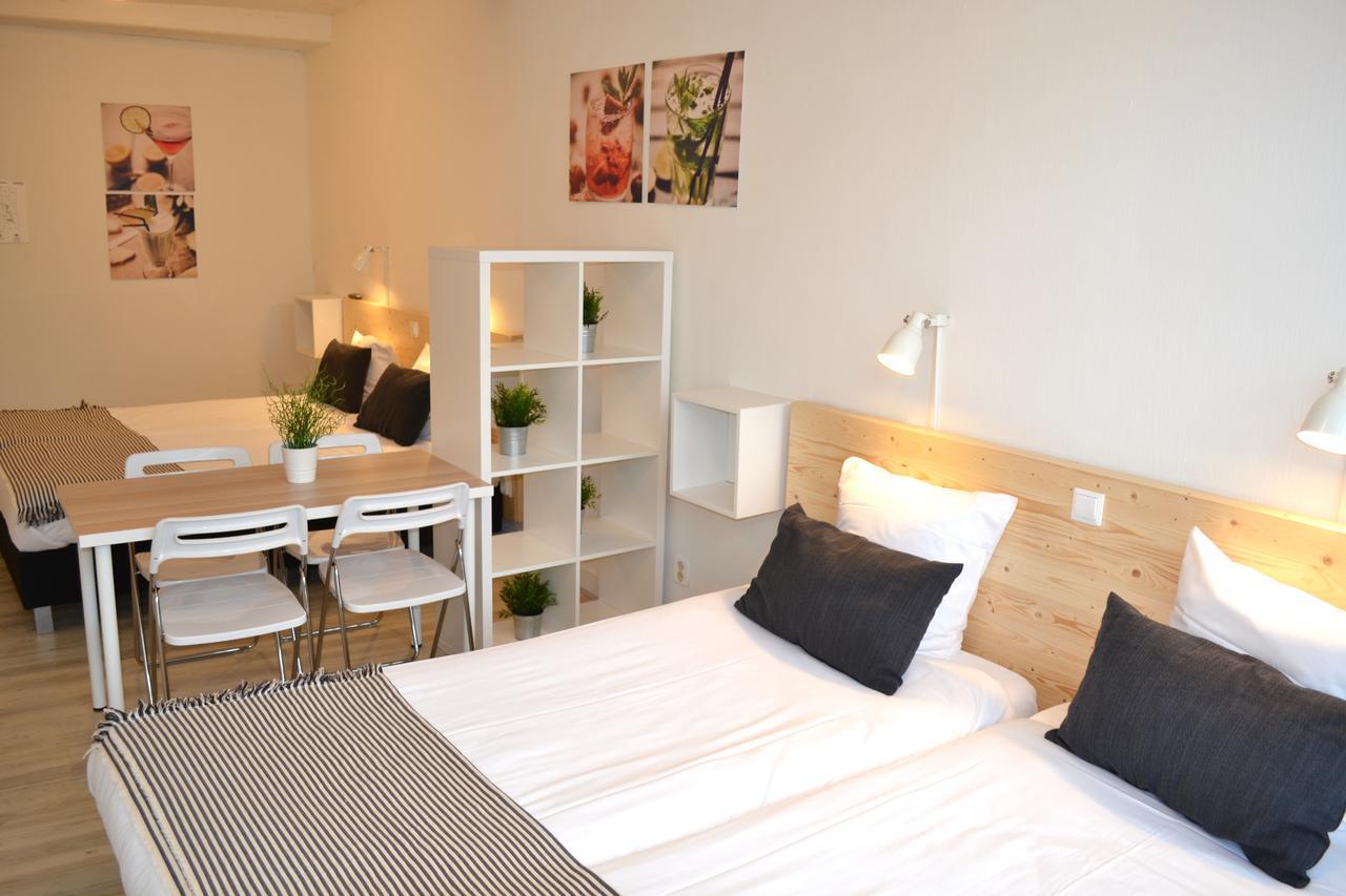 Hotel Beez มาสทริชท์ ภายนอก รูปภาพ