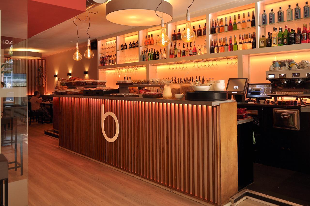 Hotel Beez มาสทริชท์ ภายนอก รูปภาพ
