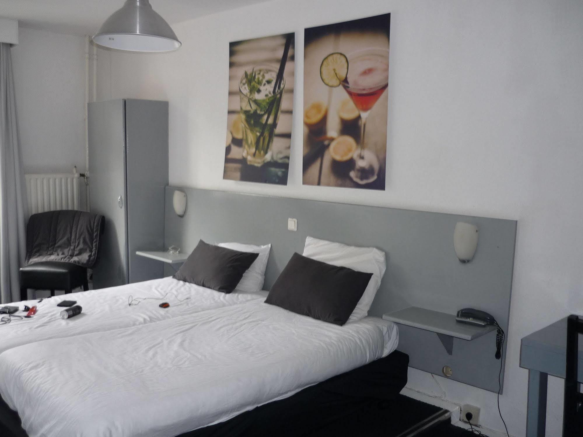 Hotel Beez มาสทริชท์ ภายนอก รูปภาพ